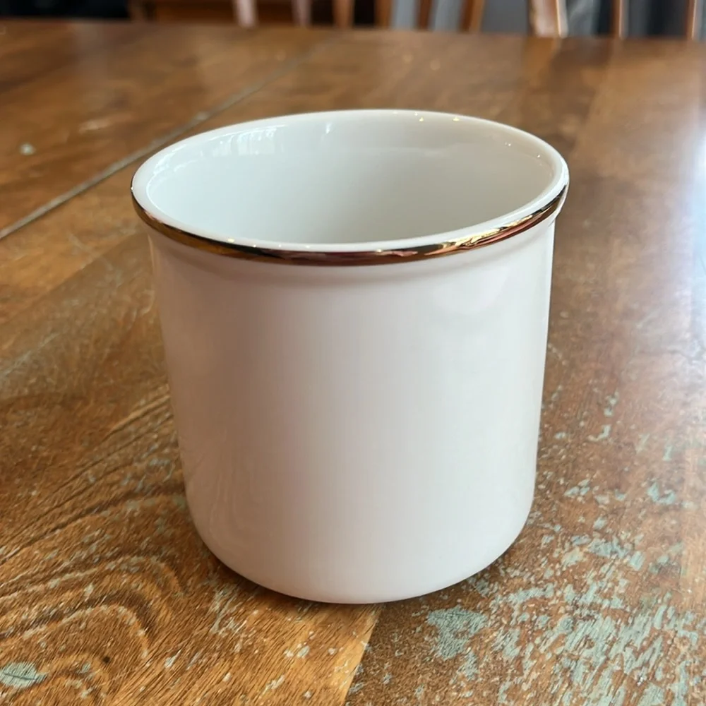 POTTERY BARN Stewart Plaid Monogram Initial T Mug